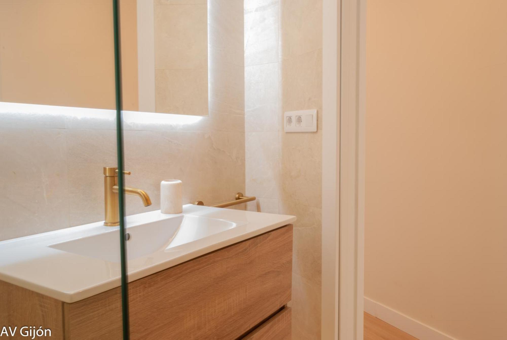 Apartamento Av Costa One Gijón Exterior foto